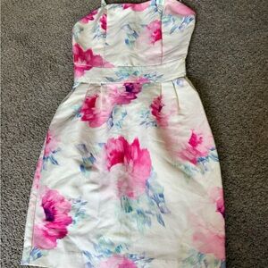 Kira Plastinina White Floral Mini Dress with Pink Blooms